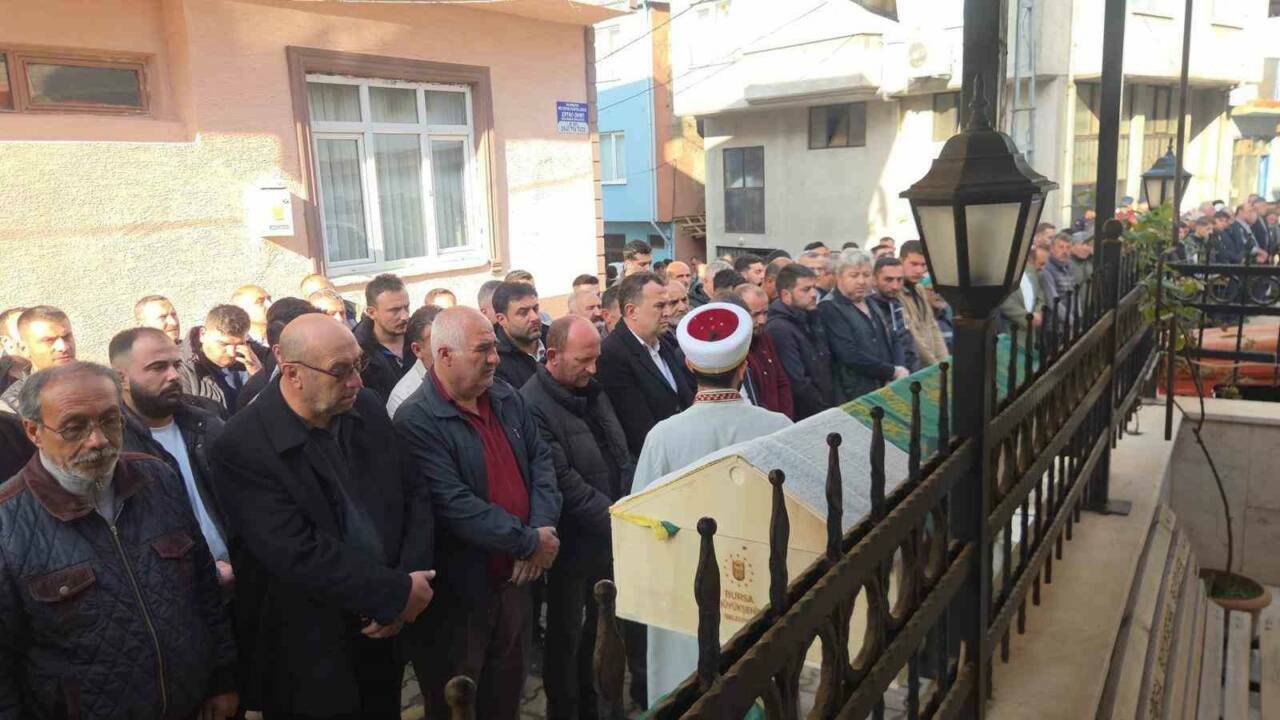 Bursa'da baba ve oğluna son görev 2 bursada baba ve ogluna son gorev 6636fabd3a1d