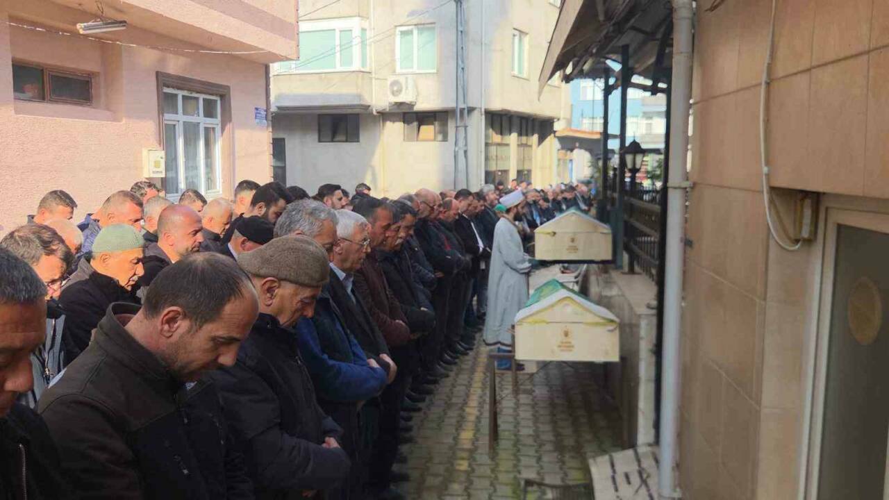 Bursa'da baba ve oğluna son görev 4 bursada baba ve ogluna son gorev 6b682805afb4