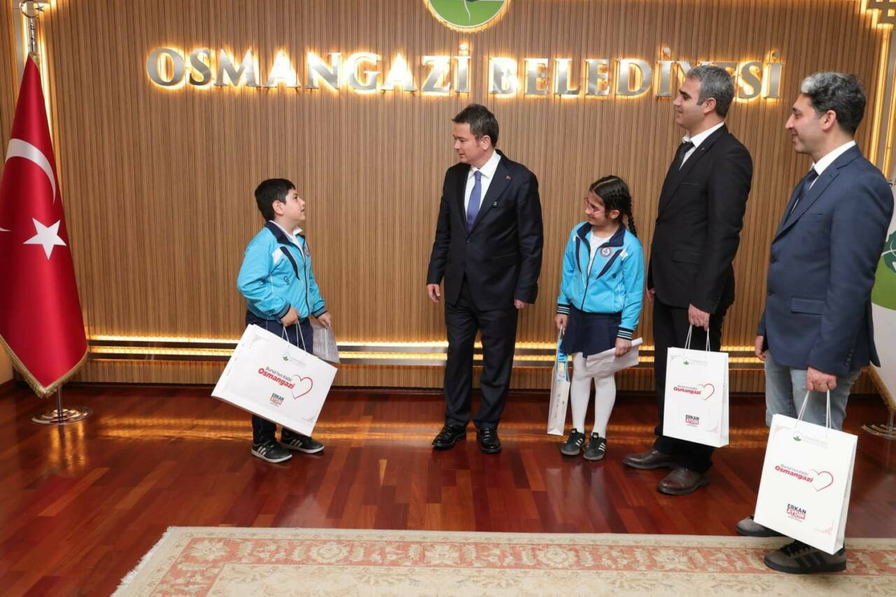 bursada baskan aydin koltugu cocuklara birakti 9f7409f3b8ea