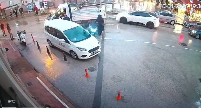 Bursa'da bıçakla saldırı girişimi! 8 bursada bicakla saldiri girisimi b002e61faaa0