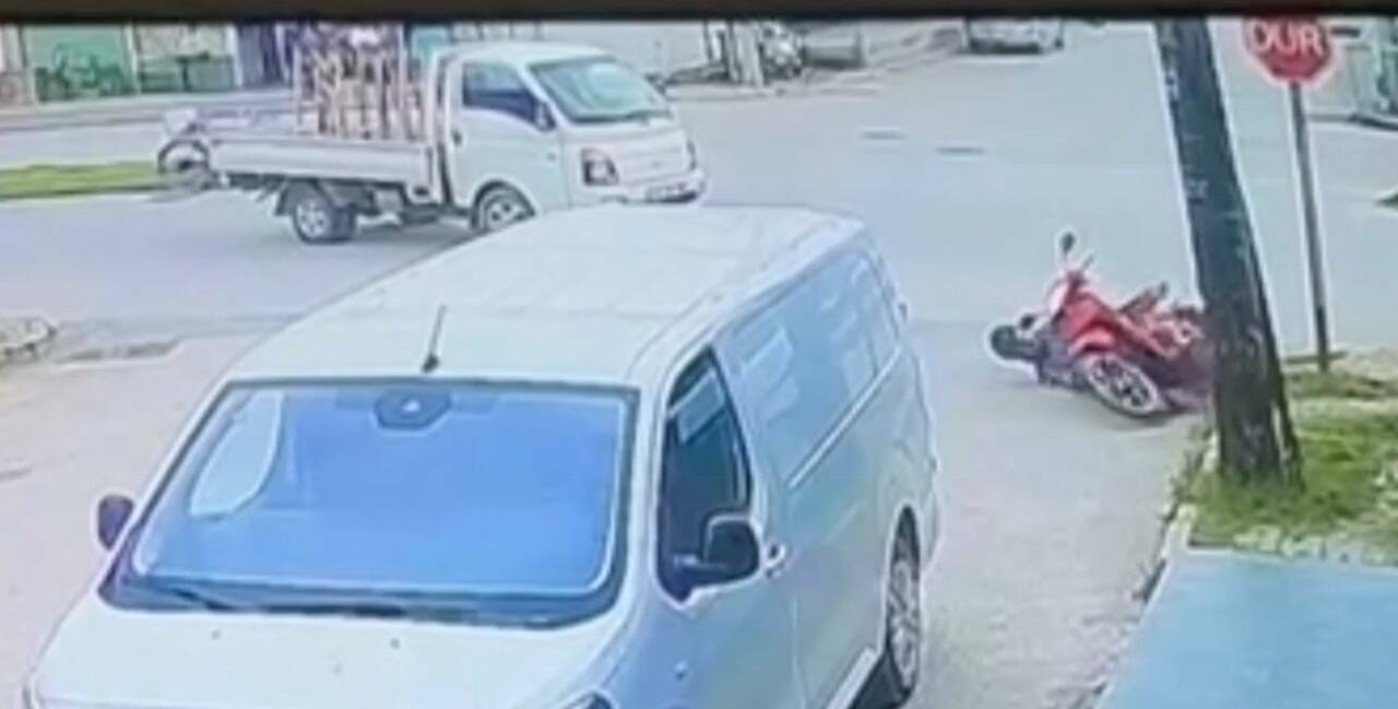 bursada bir kaza daha saniye saniye kamerada 3d338c330143