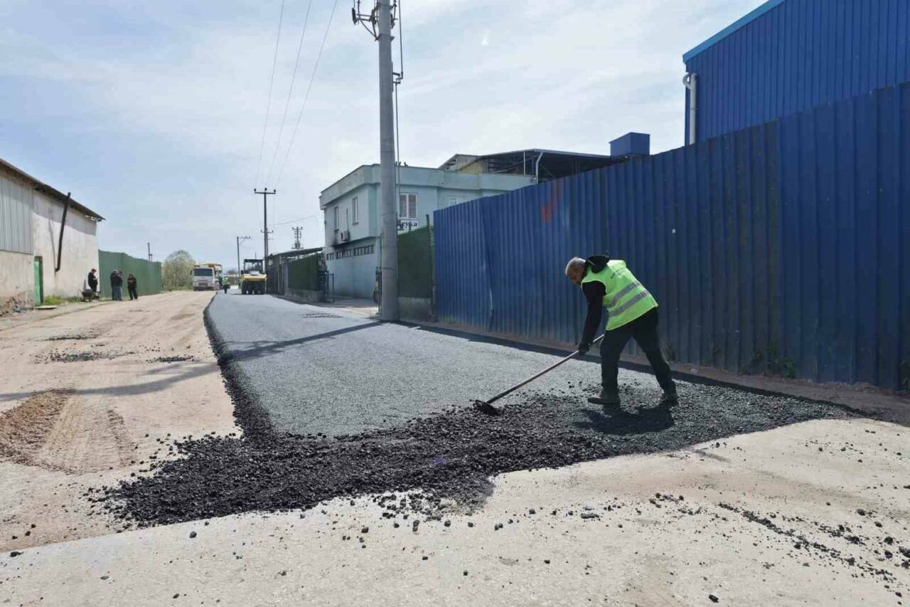 Bursa'da bu yollar yenileniyor 4 bursada bu yollar yenileniyor f5cfd3c5427b