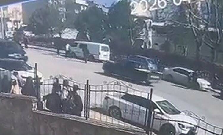 Bursa'da ehliyetsiz sürücü tehlike saçtı 4 bursada ehliyetsiz surucu tehlike sacti a502ce5b2264