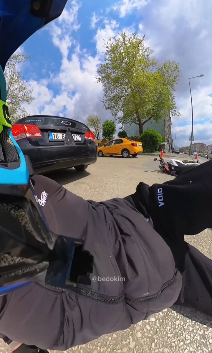 bursada feci kaza o anlar kamerada 1045c656aa57