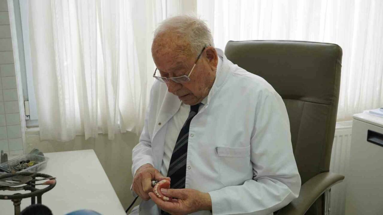 Bursa'da geçen 61 yıllık hekimliğin hikâyesi 3 bursada gecen 61 yillik hekimligin hikyesi 9d934736f9b8