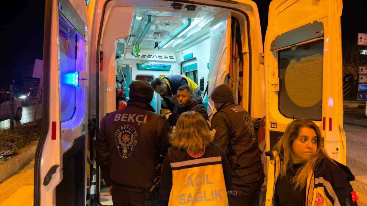 bursada hareketli gece once kaza yaptilar sonra ortaligi karistirdilar b637eb72f0d0