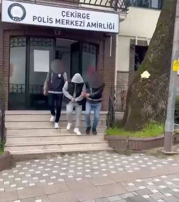 Bursa İl Emniyet Müdürlüğü ekipleri tarafından yapılan operasyonlarla, haklarında kesinleşmiş