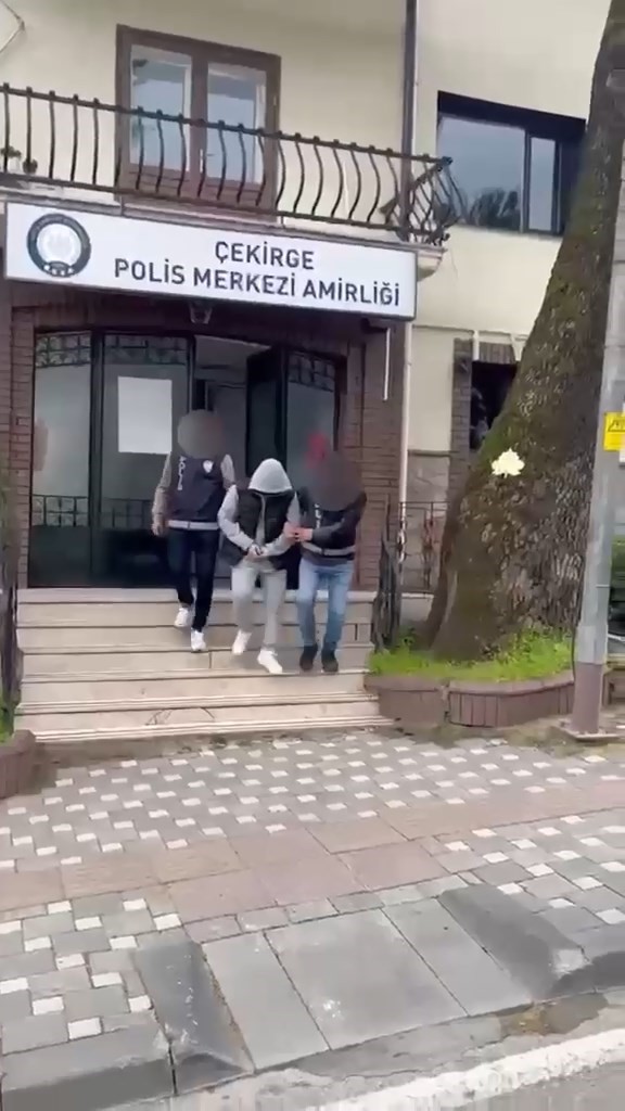 bursada kesinlesmis hapis cezasiyla aranan 4 kisi yakalandi 343d0c9316c5