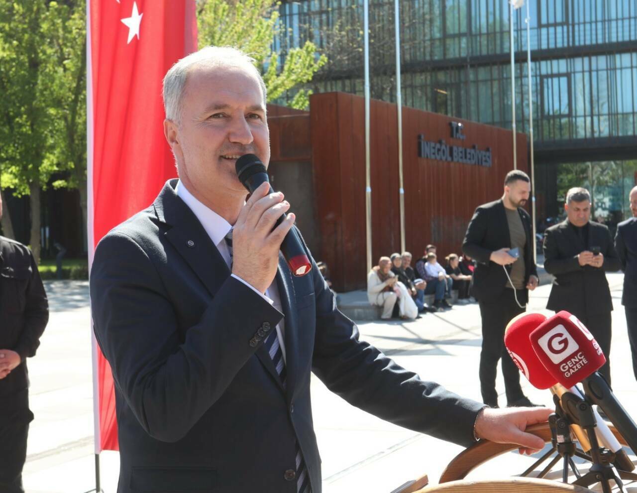 bursada minik sanatcilar sergisi acildi ed1c748ab6eb