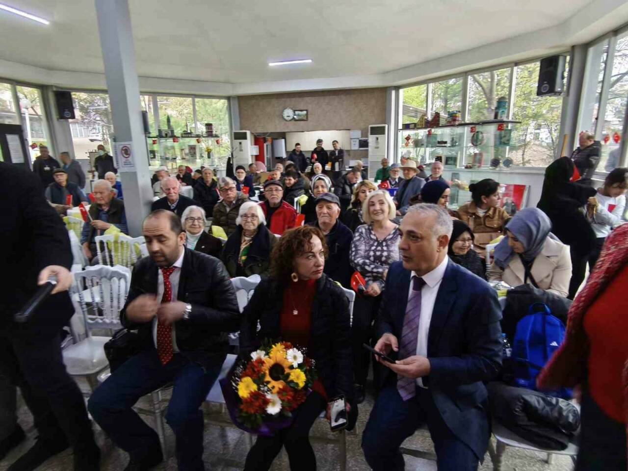 bursada miniklerden yurek isitan 23 nisan kutlamasi ab80a4e440ed