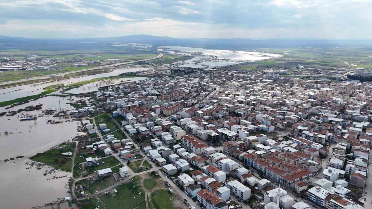 Bursa’da tarlalar göle döndü 5 bursada tarlalar gole dondu 0cd152416b37