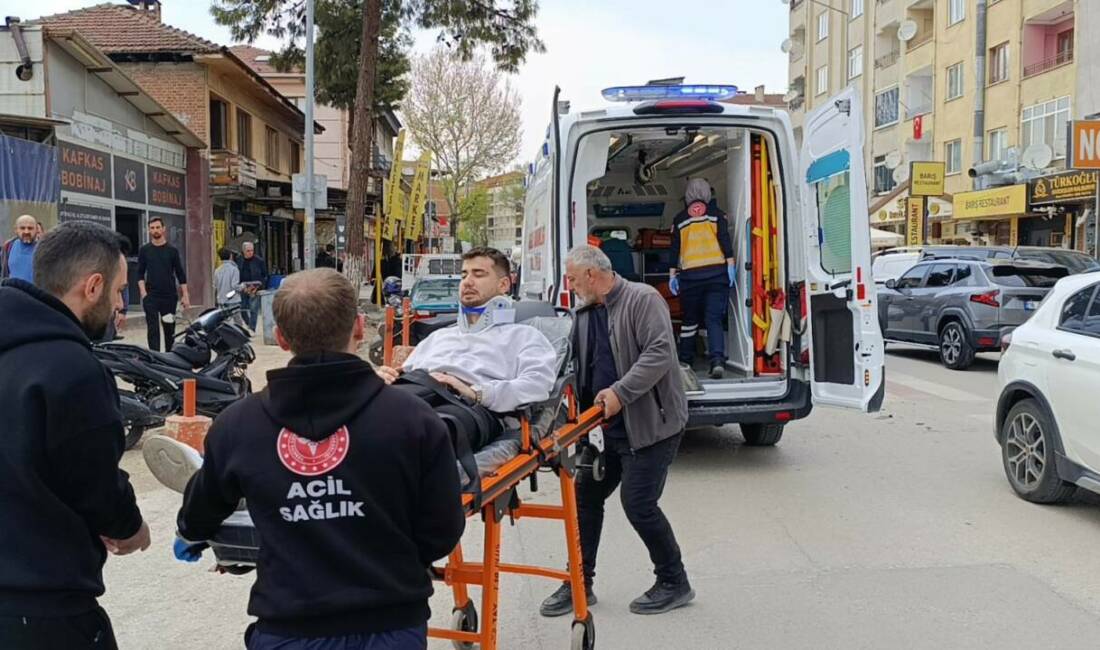 Bursa’nın İnegöl ilçesinde hafif ticari araç ile çarpışan motosikletin sürücüsü