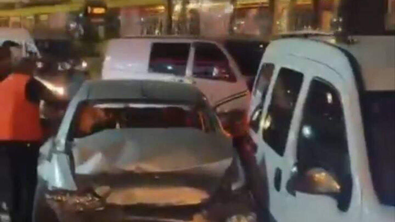 bursada zincirleme kaza 3 arac hurdaya dondu5a265610df2c