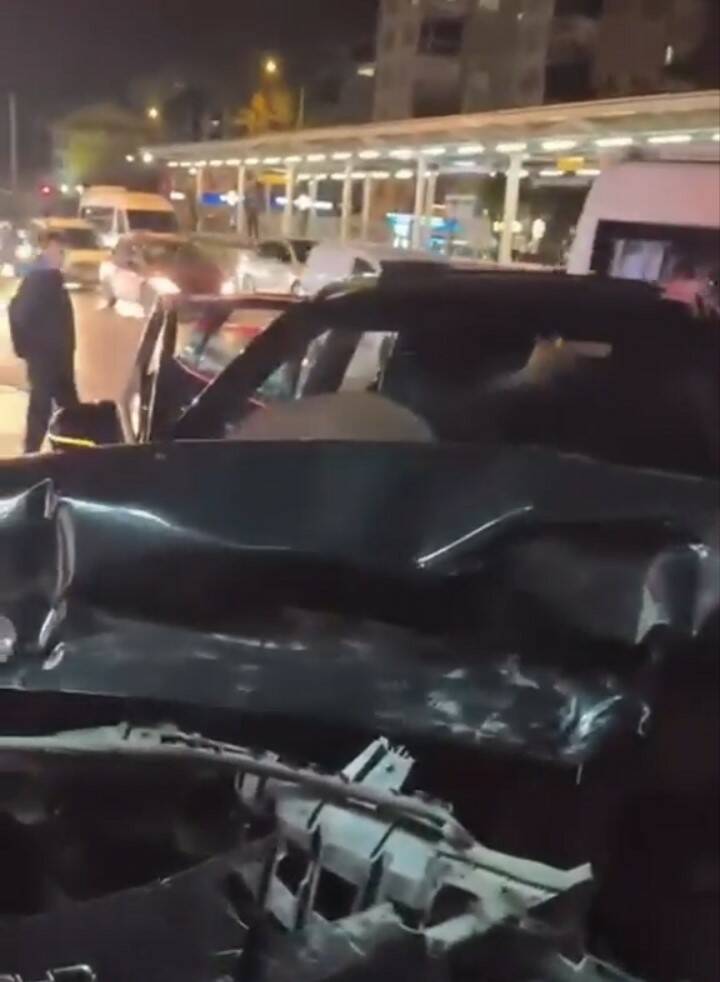 bursada zincirleme kaza 3 arac hurdaya dondu 52fbfdb0d93f