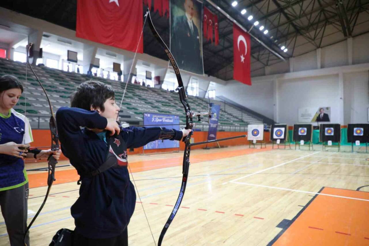Bursa'daki spor festivalinde kıyasıya mücadele 5 bursadaki spor festivalinde kiyasiya mucadele d5db1f1cf4e5