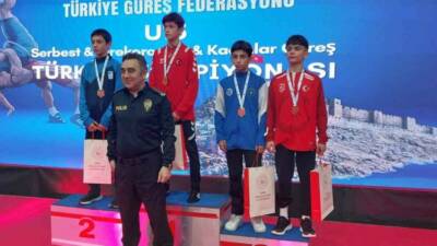 Türkiye Güreş Federasyonu tarafından Kars’ta düzenlenen U15 Türkiye Güreş Şampiyonası’nda