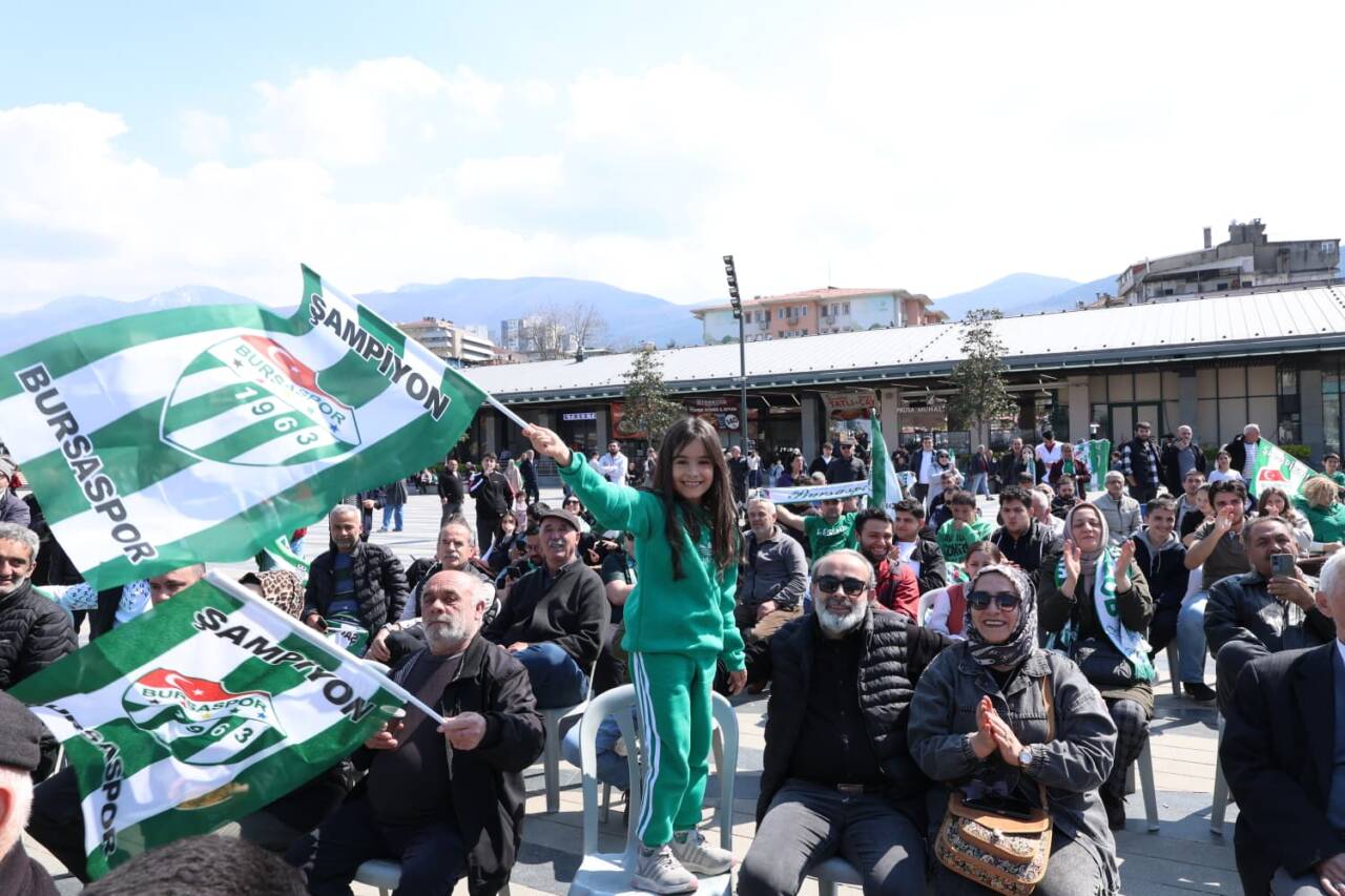 Bursa yeşil-beyaza büründü!