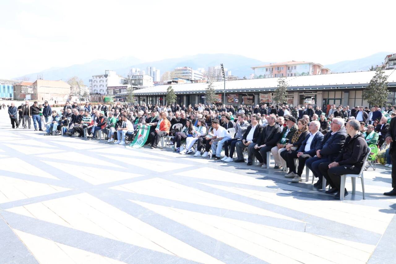 Bursa yeşil-beyaza büründü! 2 Bursa yeşil-beyaza büründü!