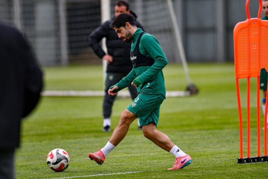 Bursaspor’da şampiyonluk maçı hazırlıkları başladı TFF 2. Lig’de şampiyonluk maçına çıkacak olan Bursaspor, sahasında konuk