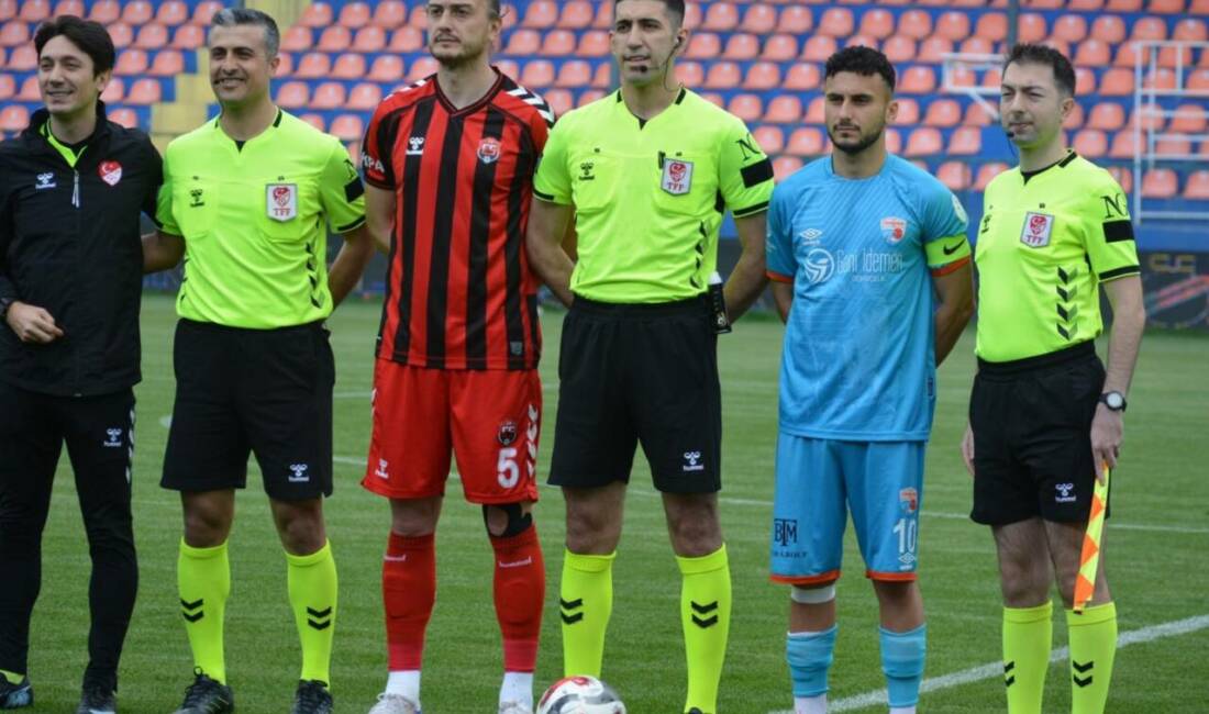 Bursaspor’un şampiyonluk maçının hakemi belli oldu Bursaspor’un pazar günü oynayacağı ve en az 1 puan alması