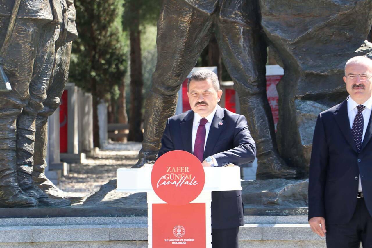 Çanakkale Kara Savaşları'nın 111'inci yıl dönümü 2 canakkale kara savaslarinin 111inci yil donumu 6d53c139006d