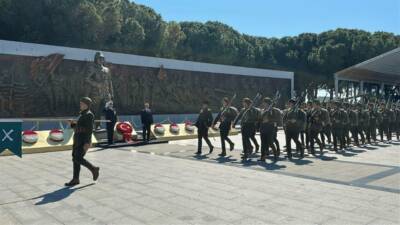 Çanakkale Kara Savaşları'nın 111'inci yıl dönümünde şehitler ve hayatını kaybeden
