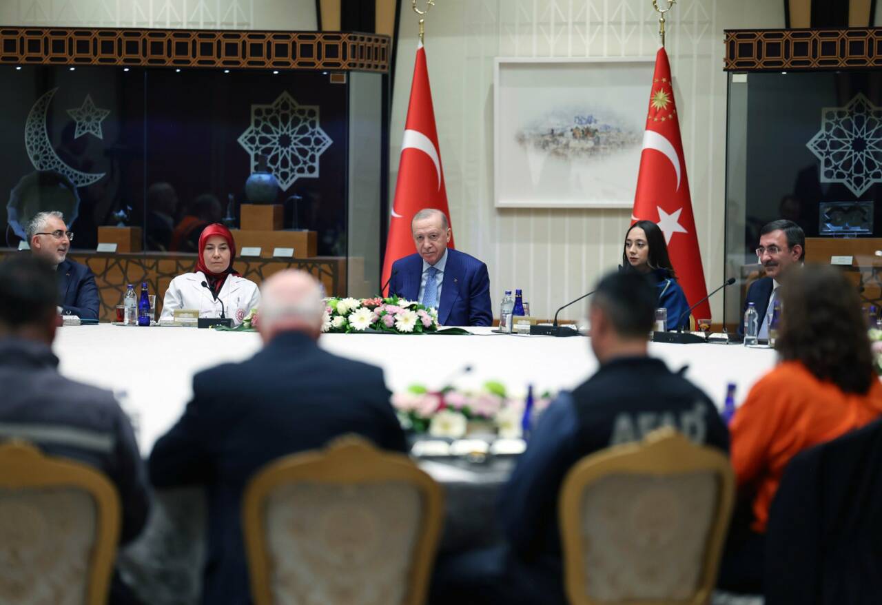 Cumhurbaşkanı Erdoğan: "İşçilerin hakkının yenmesine müsaade etmeyiz" 1 cumhurbaskani erdogan iscinin emekcini1286730382882