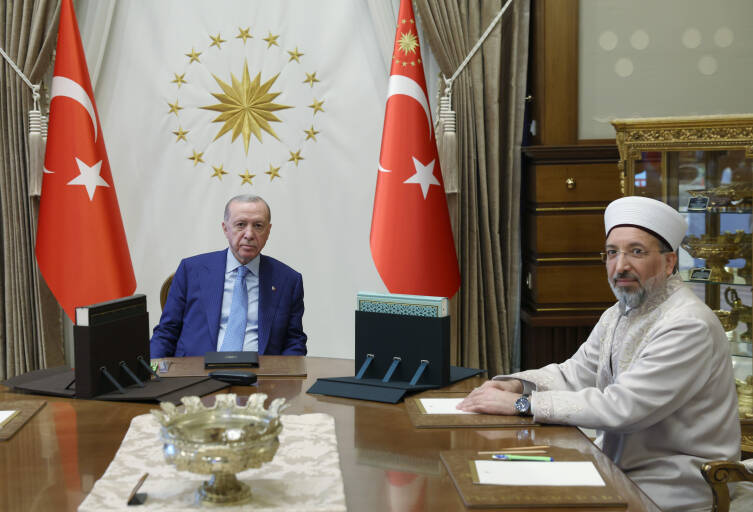 Cumhurbaşkanı Erdoğan'dan Diyanet Vakfına kurban bağışı 1 cumhurbaskani erdogandan diyanet vakfina kurban bagisi b80e0c39bcbd