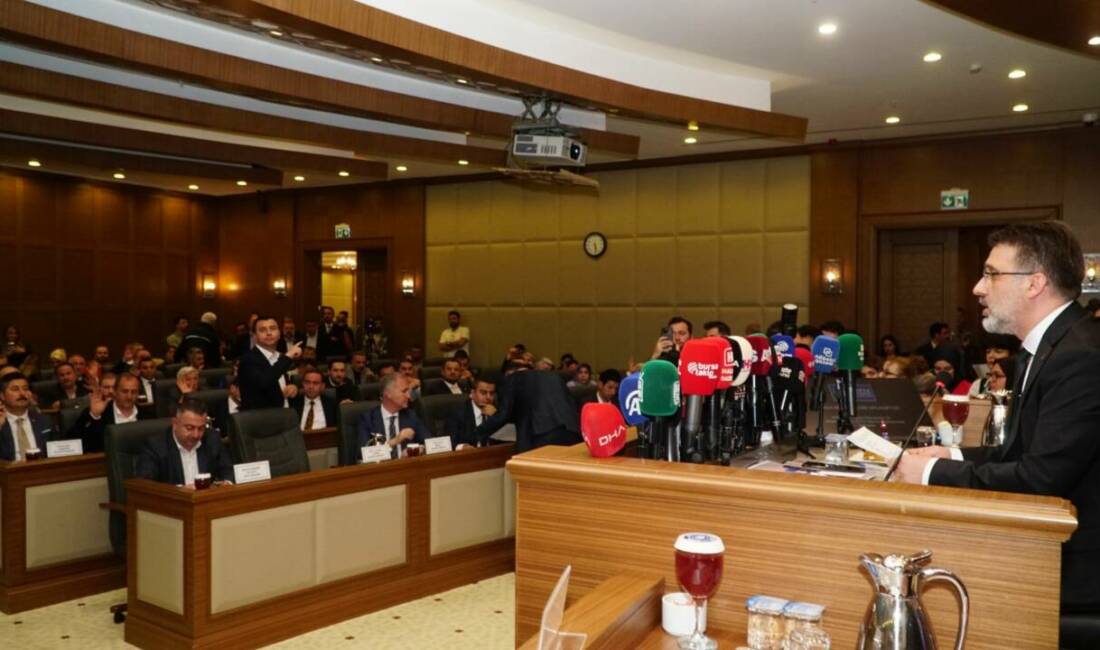 Bursa Büyükşehir Belediye Meclisi’nde konuşan Başkan Vekili Şahin Biba, suya