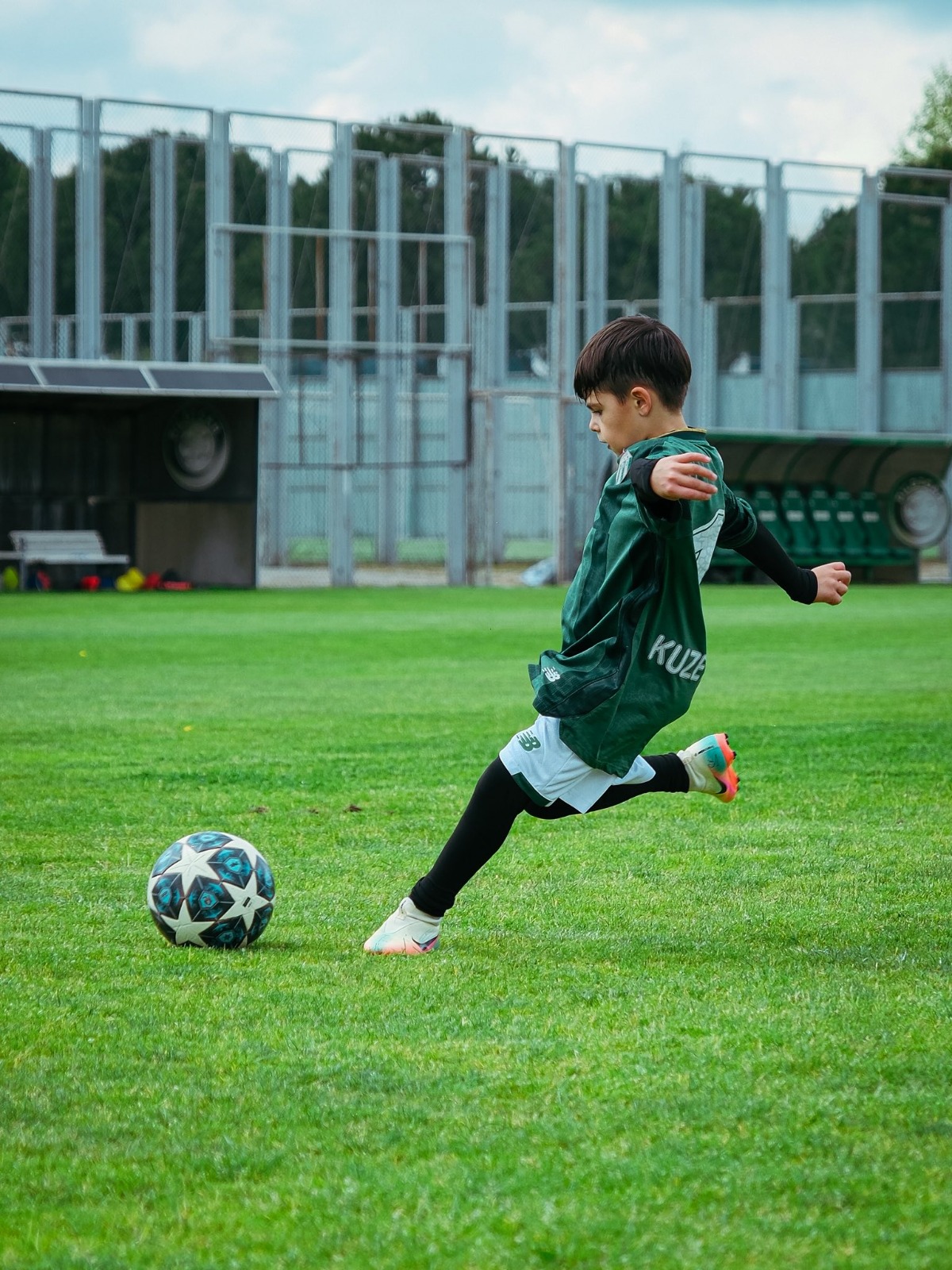 Bursaspor tesislerini çocuklar bastı! 3 d8b9f108 3895 4af5 930f 8837291c62c8