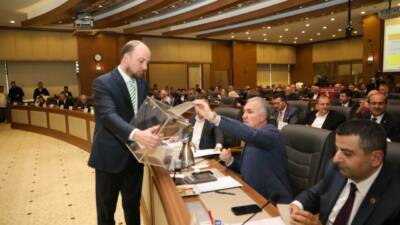 Bursa Büyükşehir Belediye Meclisi’nde, Meclis başkan vekilleri, divan, encümen ve