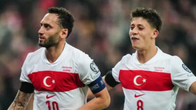 Milli yıldız Arda Güler'in ardından Hakan Çalhanoğlu da kulübünde sakatlandı.
