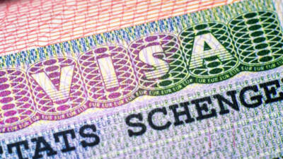Avrupa Birliği, Schengen bölgesinde pasaportlara damga basma uygulamasını kaldırarak dijital