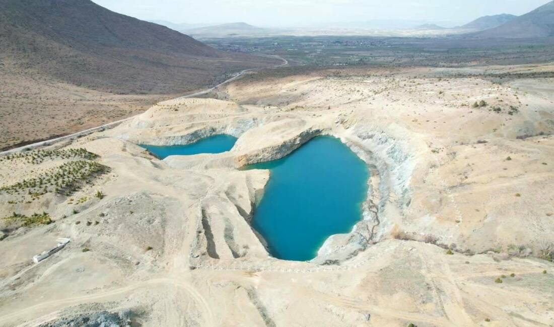 Kayseri’nin Tomarza ilçesinde eşsiz doğa güzelliklerinden biri olan Tomarza Mavi