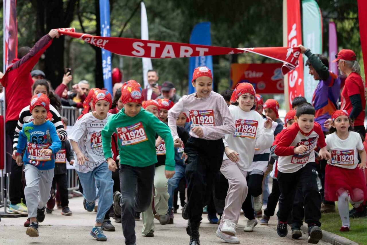 ‘Eker I Run 23 Nisan Çocuk Koşusu’ bayram sevincini sporla buluşturdu 2 eker i run 23 nisan cocuk kosusu bayram sevincini sporla bulusturdu 0b68e2021e34