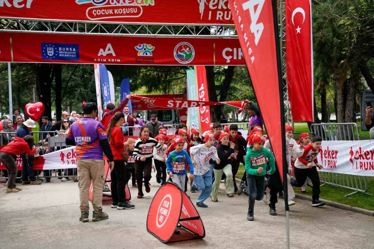 eker i run 23 nisan cocuk kosusu bayram sevincini sporla bulusturdu f1f5b172f898