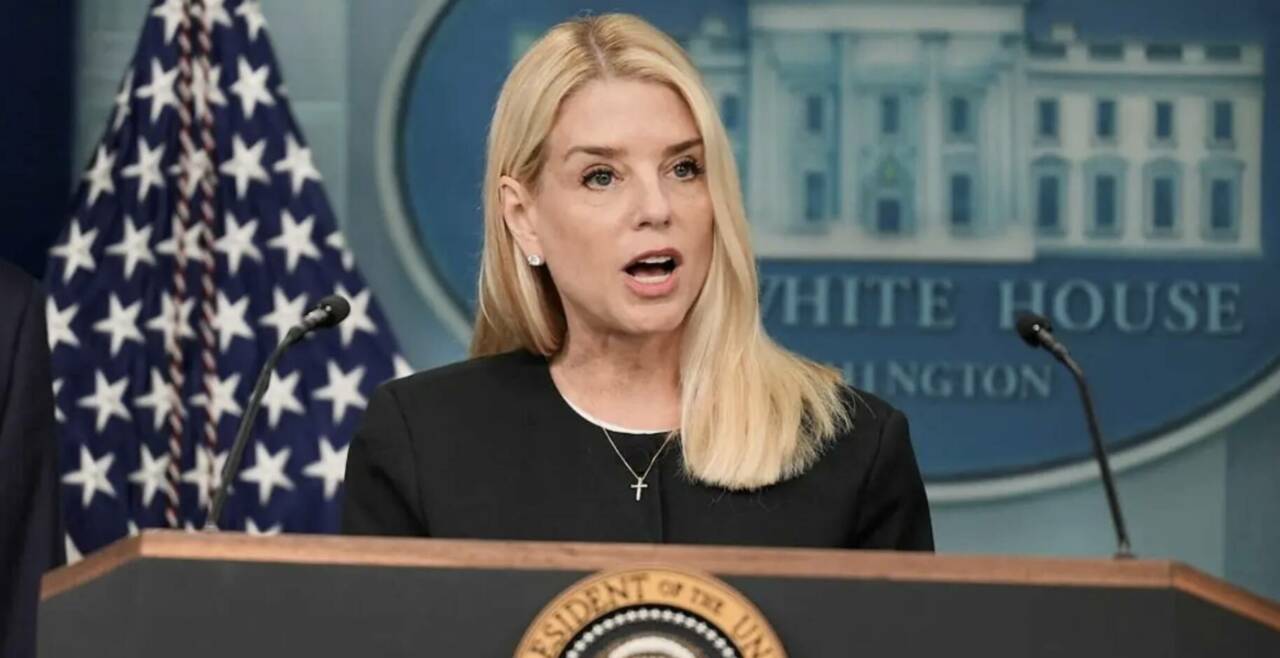 Trump, Adalet Bakanı Pam Bondi'yi görevden aldı 1 ekran resmi 2026 04 02 210810