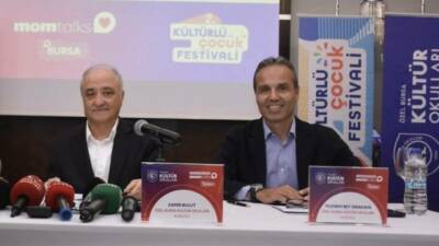 Olay Gazetesi Yazarı Ahmet Emin Yılmaz, Özel Bursa Kültür Okulları'nın