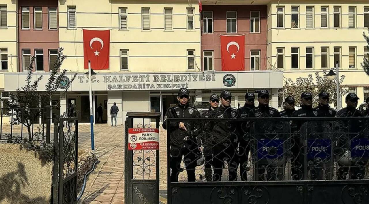 Halfeti Belediyesi'ne operasyon 1 ekran resmi 2026 04 24 110032