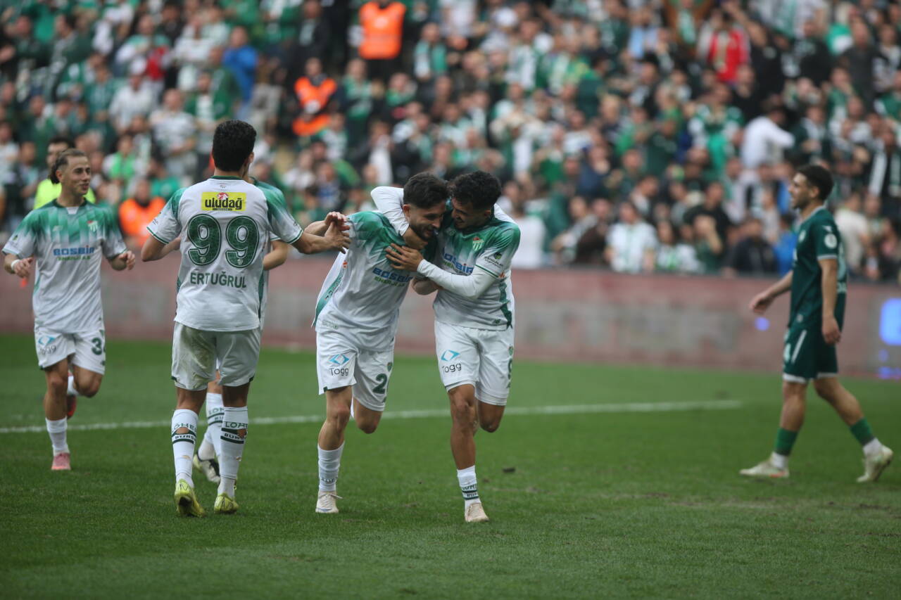 Bursaspor'un Eskişehir'de şov zamanı! İşte şampiyonluk ihtimalleri... 2 emre0059