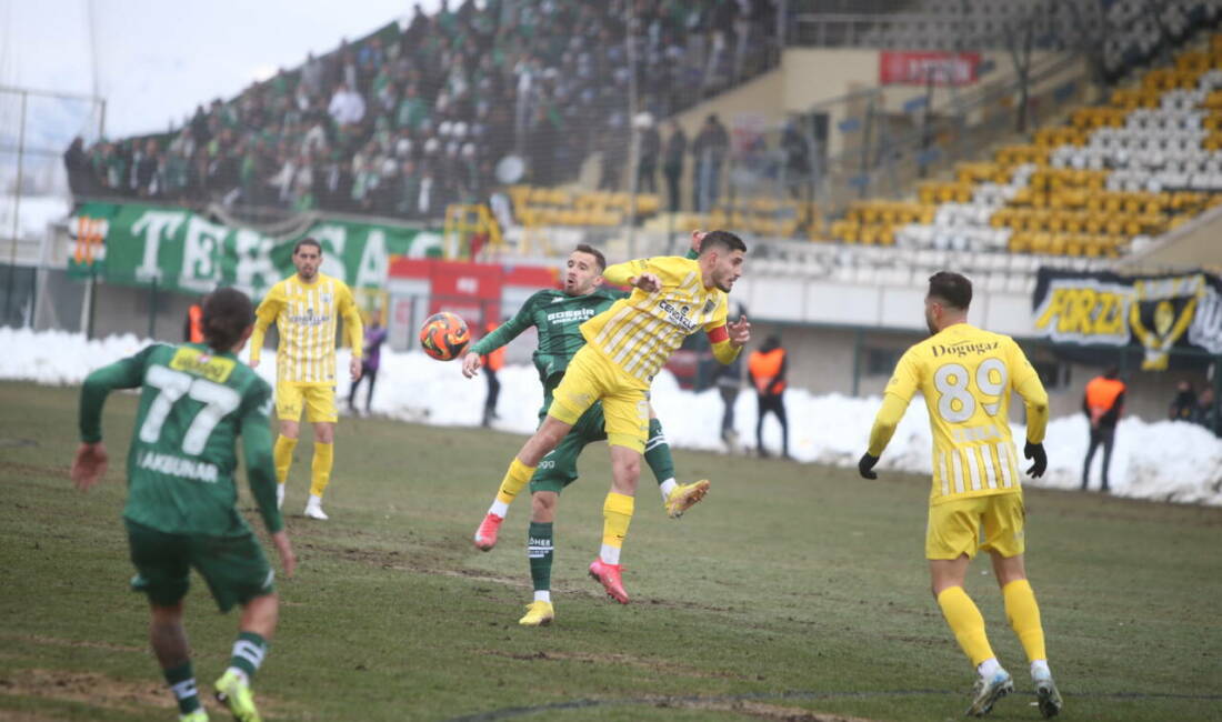 Bursaspor’da cezalı futbolcuların yerine kimler oynayacak? Bugün ve yarın yapılacak antrenmanların ardından Mustafa Er’in kafasında kadroyu