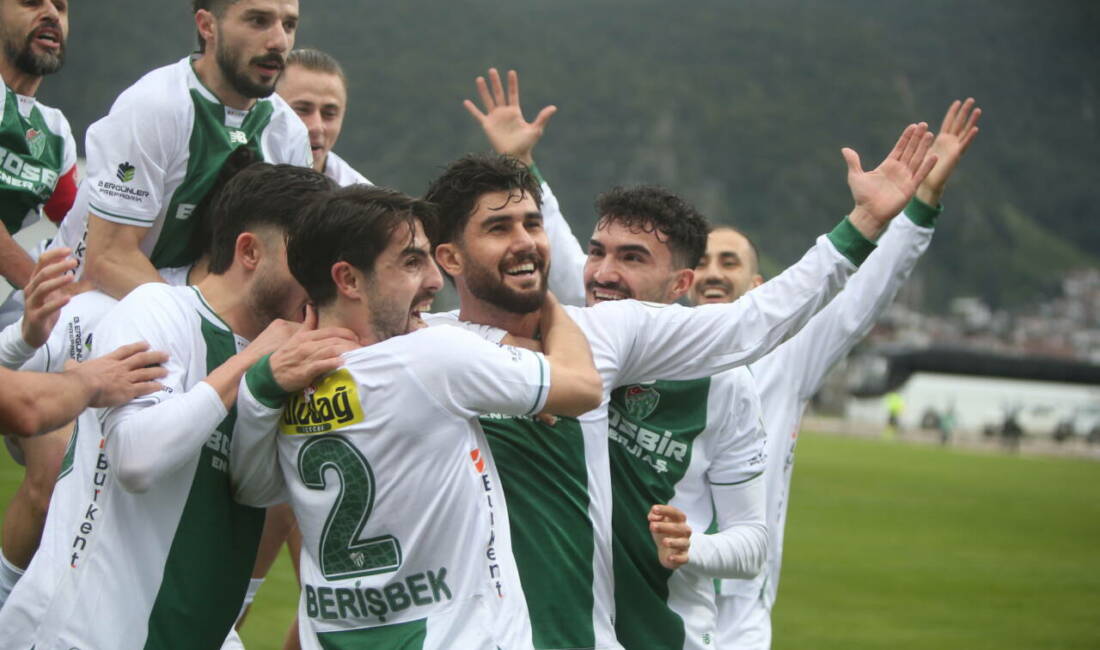 Bursaspor’un Eskişehir’de şov zamanı! İşte şampiyonluk ihtimalleri… Şampiyonluk için geri sayıma geçen Timsah, apoleti takmak için Ankara
