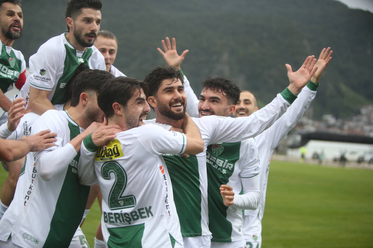 Bursaspor'un Eskişehir'de şov zamanı! İşte şampiyonluk ihtimalleri... 4 emre4511