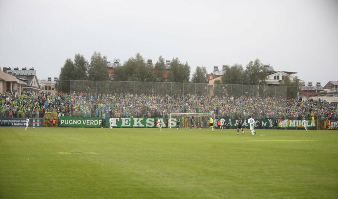 Bursaspor taraftarı kritik maça gidebilecek mi? Yeşil beyazlı takımın şampiyonluğunu ilan edebileceği maçlardan olan Ankara Demirspor