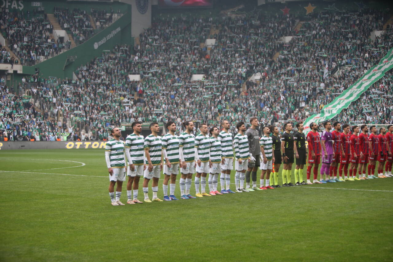 Bursaspor'dan şampiyonluk primi kampanyası! Açılışı Kızıl ve Yedikardeş aileleri yaptı 3 emre5157 1