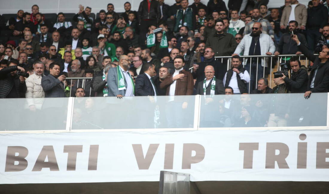 Bursaspor Başkanı Enes Çelik’ten 1-0’lık maçla ilgili ilk yorum Bursaspor Başkanı Enes Çelik, Ankara Demirspor maçı sonrası, "Gönül isterdi