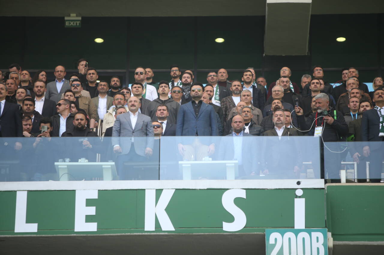 Bursaspor Başkanı Enes Çelik;'Bir daha dönmemek üzere veda ediyoruz' 2 emre7289