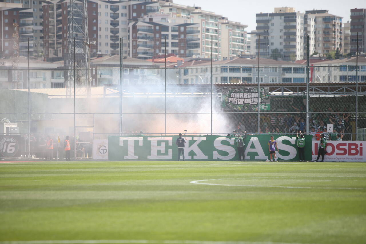 Şampiyon Bursaspor'dan 2.Lig'e süper veda! Aliağa'ya gol yağmuru... 22 emre8680