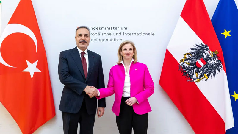 Dışişleri Bakanı Fidan Avusturya’da Dışişleri Bakanı Hakan Fidan, resmi temaslar için Avusturya'ya gitti. Fidan,