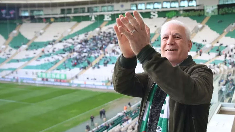 Mustafa Bozbey’den Bursaspor’a kutlama mesajı Bursa'da yürütülen rüşvet soruşturması kapsamında bugün tutuklanan Bursa Büyükşehir Belediye